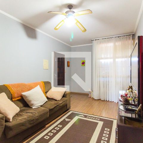 Casa à venda com 259m², 3 quartos e 2 vagasSala