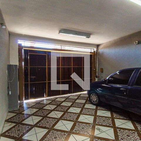 Casa à venda com 259m², 3 quartos e 2 vagas Casa à venda com 259m², 3 quartos e 2 vagasGaragem