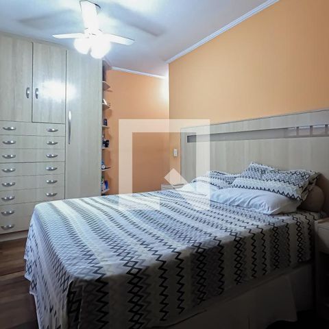 Casa à venda com 190m², 3 quartos e 3 vagasSuíte