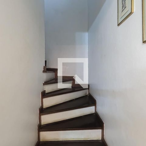 Casa à venda com 190m², 3 quartos e 3 vagasCorredor