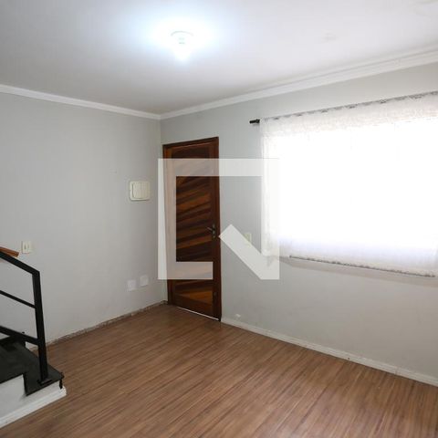 Casa de condomínio à venda com 51m², 2 quartos e 1 vagaSala