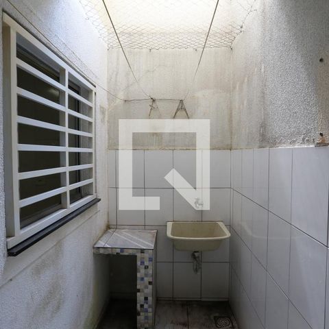 Casa de condomínio à venda com 51m², 2 quartos e 1 vagaÁrea de Serviço