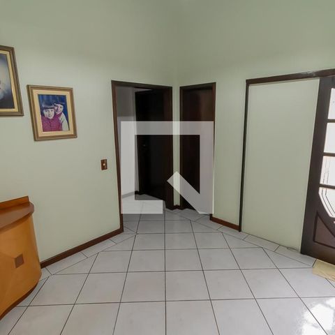 Casa à venda com 190m², 3 quartos e 3 vagasSala