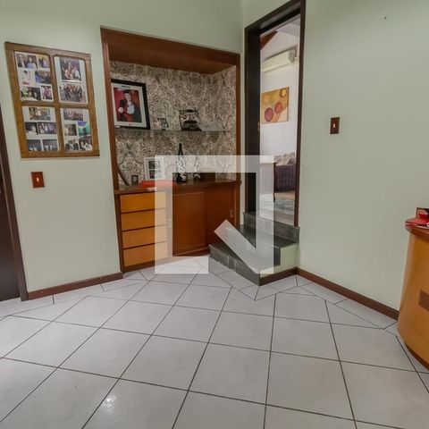 Casa à venda com 190m², 3 quartos e 3 vagasSala