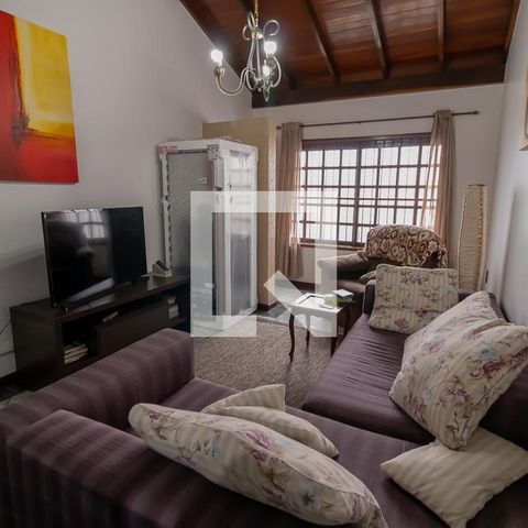 Casa à venda com 190m², 3 quartos e 3 vagasSala