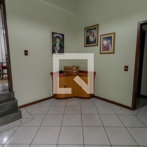 Casa à venda com 190m², 3 quartos e 3 vagasSala