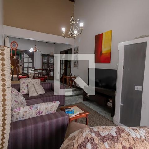 Casa à venda com 190m², 3 quartos e 3 vagasSala