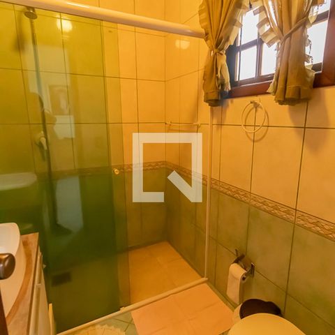 Casa à venda com 190m², 3 quartos e 3 vagasBanheiro