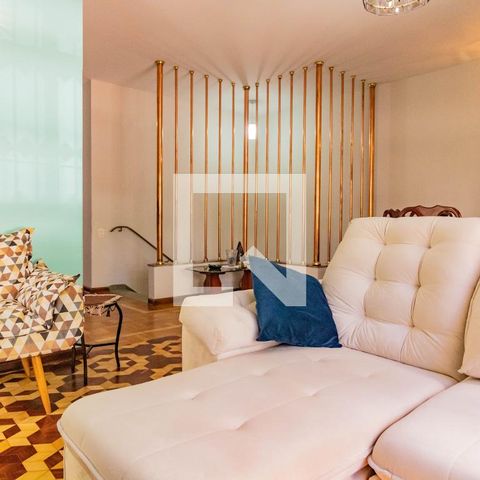 Casa à venda com 220m², 3 quartos e 3 vagasSala 1