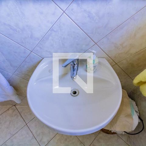 Casa à venda com 220m², 3 quartos e 3 vagasBanheiro da suíte 2