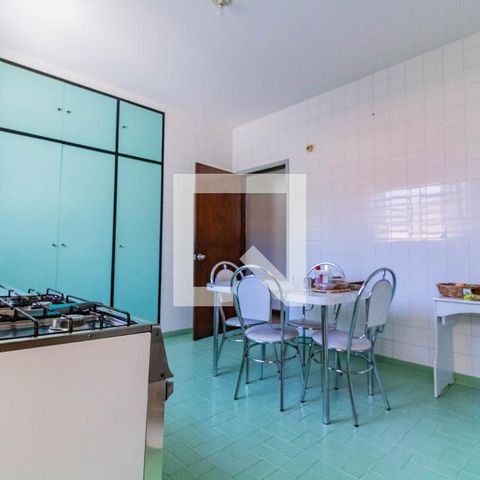 Casa à venda com 220m², 3 quartos e 3 vagasCozinha