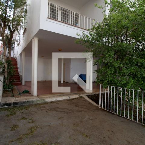 Casa para alugar com 500m², 5 quartos e 1 vagaFachada