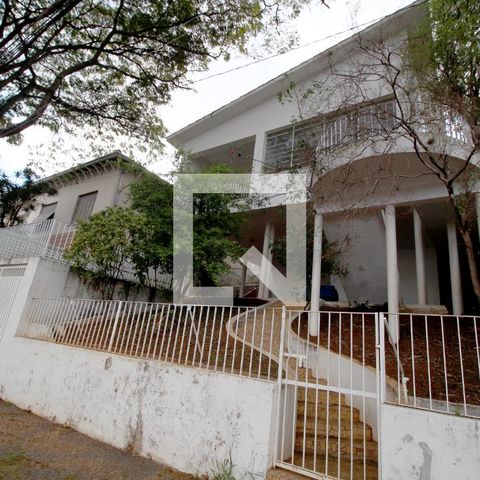 Casa para alugar com 500m², 5 quartos e 1 vagaFachada