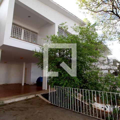Casa para alugar com 500m², 5 quartos e 1 vagaFachada