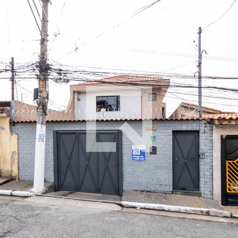 Casa para alugar com 150m², 3 quartos e 4 vagas Casa para alugar com 150m², 3 quartos e 4 vagasFachada
