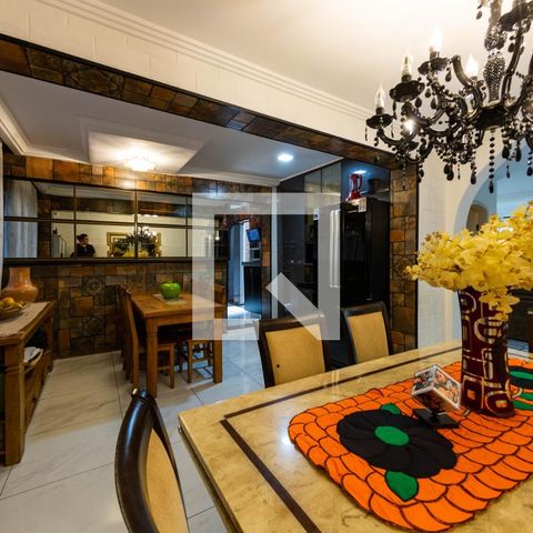 Casa para alugar com 150m², 3 quartos e 4 vagas Casa para alugar com 150m², 3 quartos e 4 vagasSala