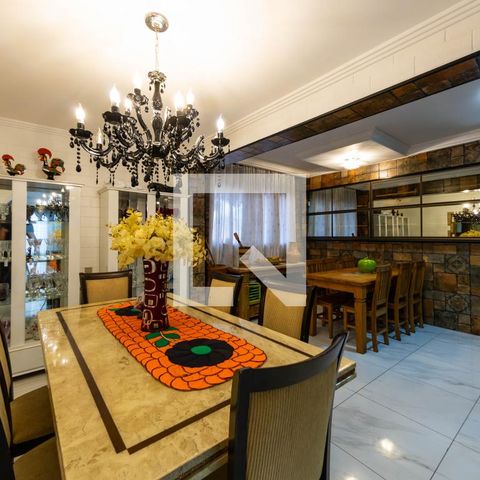 Casa para alugar com 150m², 3 quartos e 4 vagas Casa para alugar com 150m², 3 quartos e 4 vagasSala