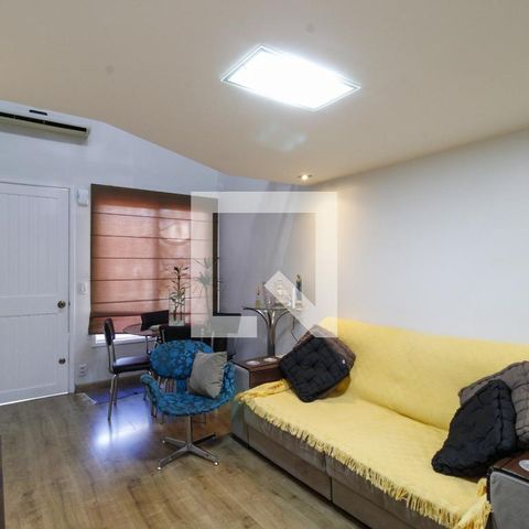 Casa de condomínio à venda com 80m², 3 quartos e 2 vagas Casa de condomínio à venda com 80m², 3 quartos e 2 vagasSala