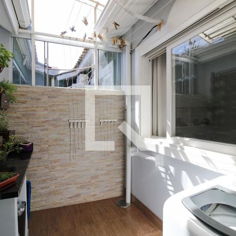 Casa de condomínio à venda com 80m², 3 quartos e 2 vagas Casa de condomínio à venda com 80m², 3 quartos e 2 vagasÁrea de Serviço