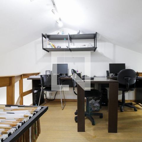 Casa de condomínio à venda com 80m², 3 quartos e 2 vagas Casa de condomínio à venda com 80m², 3 quartos e 2 vagasEscritório