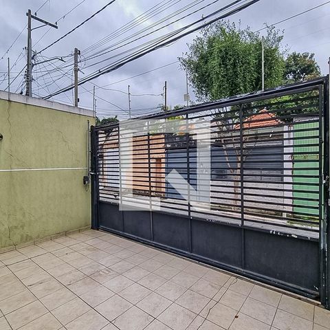 Casa à venda com 33m², 1 quarto e sem vagaQuintal
