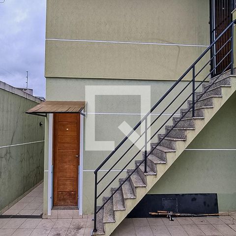 Casa à venda com 33m², 1 quarto e sem vagaQuintal