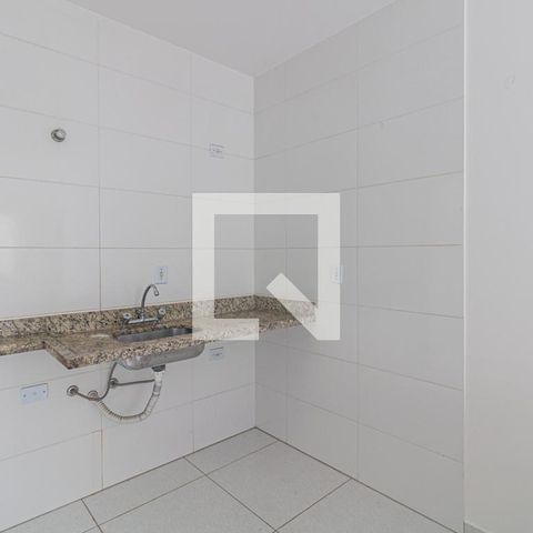 Casa à venda com 33m², 1 quarto e sem vagaSala e Cozinha