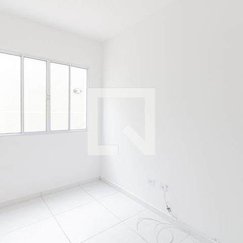 Casa à venda com 33m², 1 quarto e sem vagaSala e Cozinha