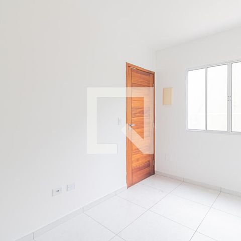 Casa à venda com 33m², 1 quarto e sem vagaSala e Cozinha