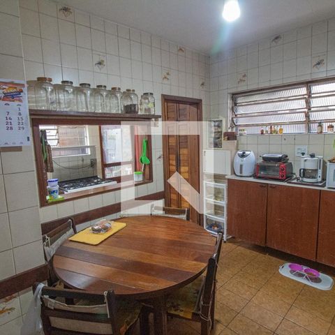 Casa para alugar com 213m², 3 quartos e 2 vagasCozinha
