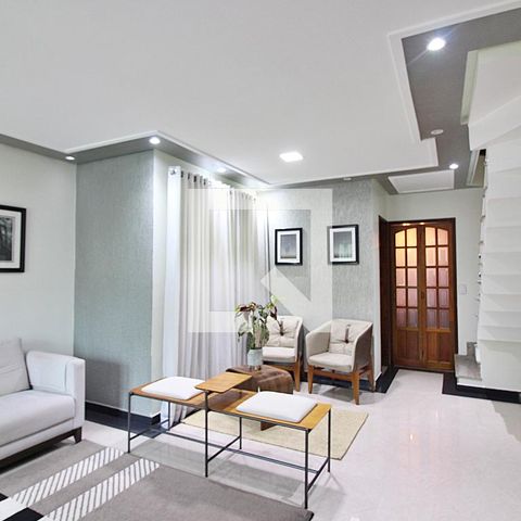 Casa à venda com 212m², 3 quartos e 4 vagasSala