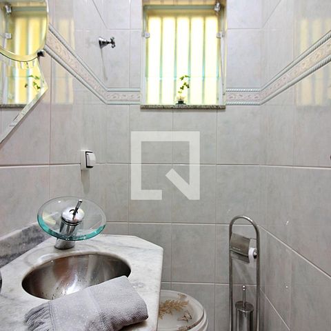 Casa à venda com 212m², 3 quartos e 4 vagasLavabo