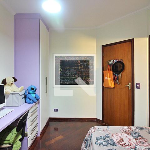 Casa à venda com 212m², 3 quartos e 4 vagasSuíte 2