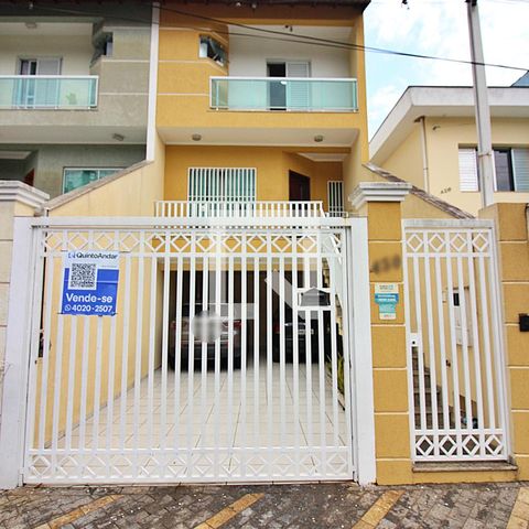 Casa à venda com 212m², 3 quartos e 4 vagasFachada