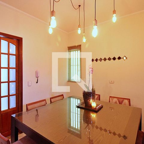 Casa à venda com 212m², 3 quartos e 4 vagasCopa