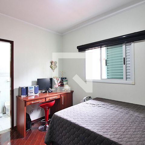 Casa à venda com 212m², 3 quartos e 4 vagasSuíte 3