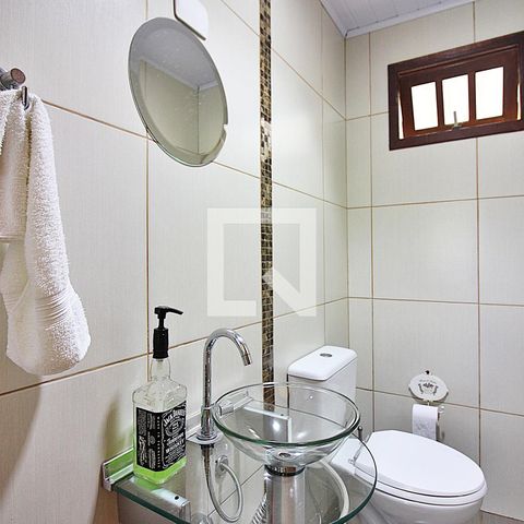 Casa à venda com 212m², 3 quartos e 4 vagasBanheiro de Serviço