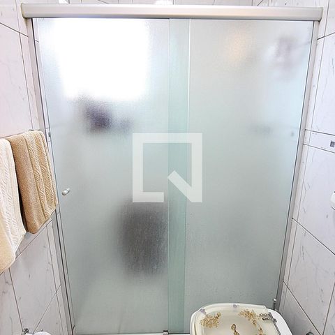 Casa à venda com 212m², 3 quartos e 4 vagasBanheiro da Suíte 1