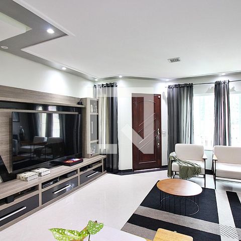 Casa à venda com 212m², 3 quartos e 4 vagasSala