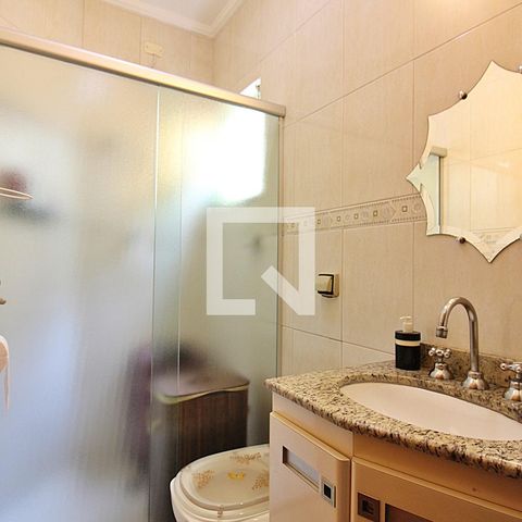 Casa à venda com 212m², 3 quartos e 4 vagasBanheiro da Suíte 2