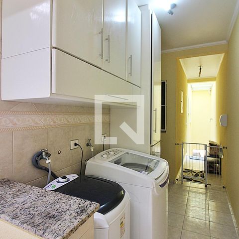 Casa à venda com 212m², 3 quartos e 4 vagasLavanderia