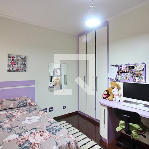 Casa à venda com 212m², 3 quartos e 4 vagasSuíte 2