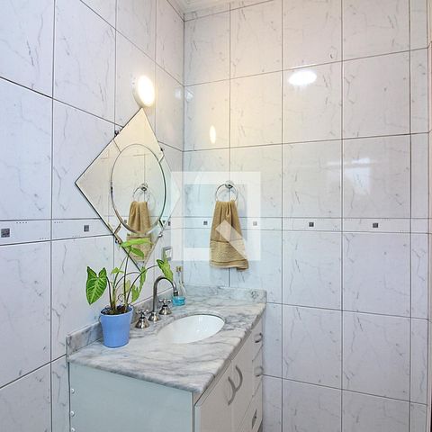 Casa à venda com 212m², 3 quartos e 4 vagasBanheiro da Suíte 1