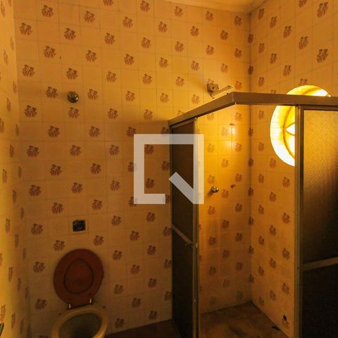 Casa à venda com 200m², 3 quartos e sem vagaBanheiro 