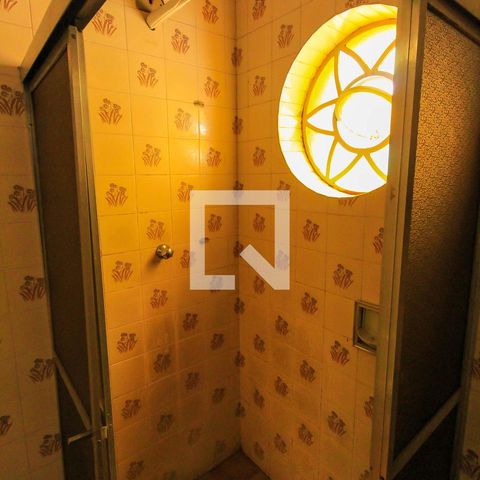 Casa à venda com 200m², 3 quartos e sem vagaBanheiro 