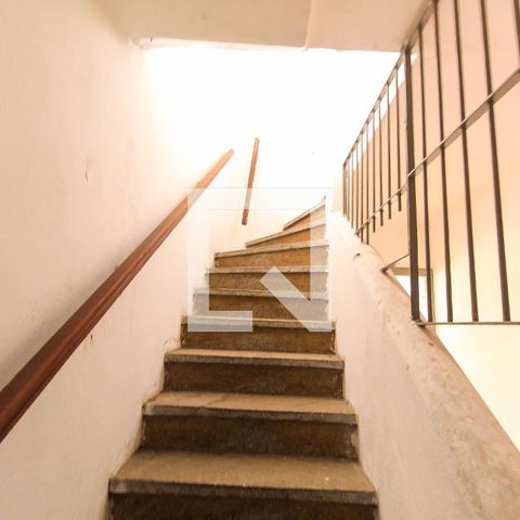 Casa à venda com 200m², 3 quartos e sem vagaEscada