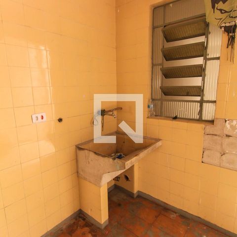 Casa à venda com 200m², 3 quartos e sem vagaÁrea de Serviço