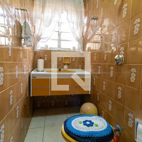 Casa à venda com 400m², 3 quartos e 8 vagas Casa à venda com 400m², 3 quartos e 8 vagasLavabo