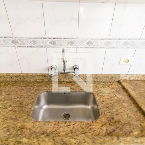Casa à venda com 400m², 3 quartos e 8 vagas Casa à venda com 400m², 3 quartos e 8 vagasCozinha