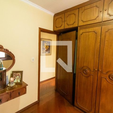 Casa à venda com 400m², 3 quartos e 8 vagas Casa à venda com 400m², 3 quartos e 8 vagasQuarto